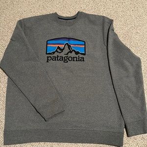 Men’s Patagonia crew neck sweatshirt